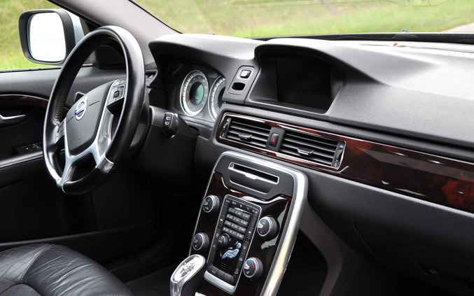 Volvo XC 70 cena 61000 przebieg: 261400, rok produkcji 2013 z Łódź małe 254